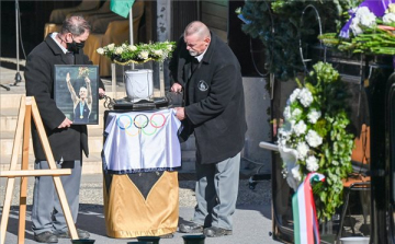 Végső búcsút vettek Csollány Szilvesztertől