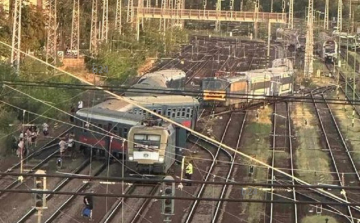 Lázár János: működik a Keleti pályaudvar